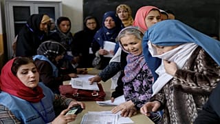 اقدام بی‌سابقه؛ طالبان زنان را در مذاکرات صلح قطر شرکت می‌دهد