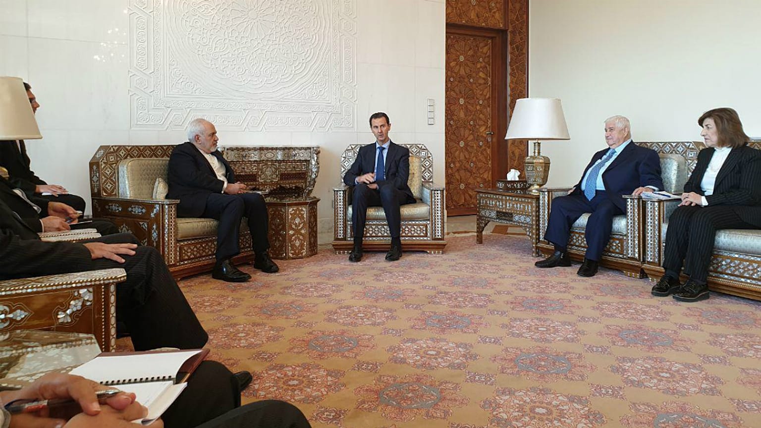 ظریف در دمشق: باید با کشورهای معتقد به حقوق بین‌الملل و نه قانون جنگل همکاری شود