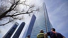 Falscher Alarm: Hochhaus mit Botschaften in Madrid evakuiert
