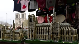 "Volk der Baumeister": Macron will neue Notre-Dame in 5 Jahren