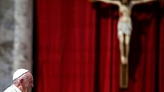 Papa Francesco, "la ricostruzione di Notre-Dame possa essere un'opera corale"
