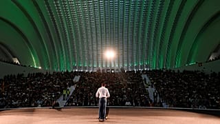 Elecciones en España: ¿Por qué Vox no puede participar del debate electoral televisado?