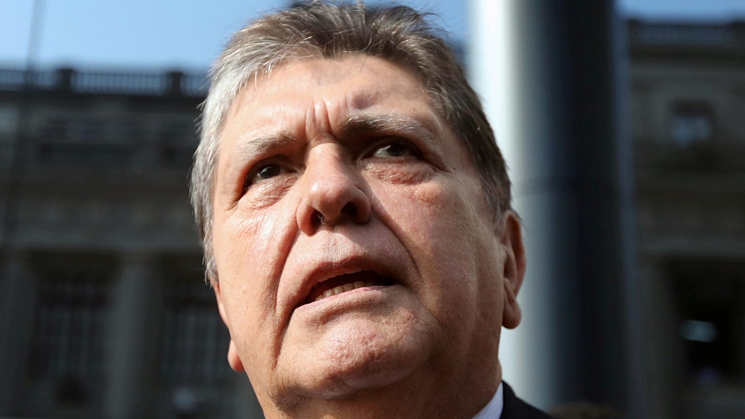 Főbe lőtte magát, és meghalt a volt perui elnök