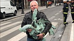 Csodával határos módon megtalálták a Notre Dame elpusztult tornyának szélkakasát