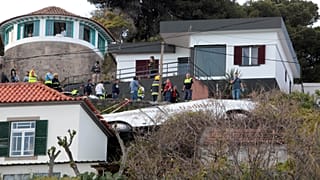 На Мадейре перевернулся автобус с туристами, 28 человек погибли