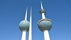 بسبب الخمور في قطر.. وزارة الإعلام الكويتية تطالب مذيعة سعودية بالاعتذار 