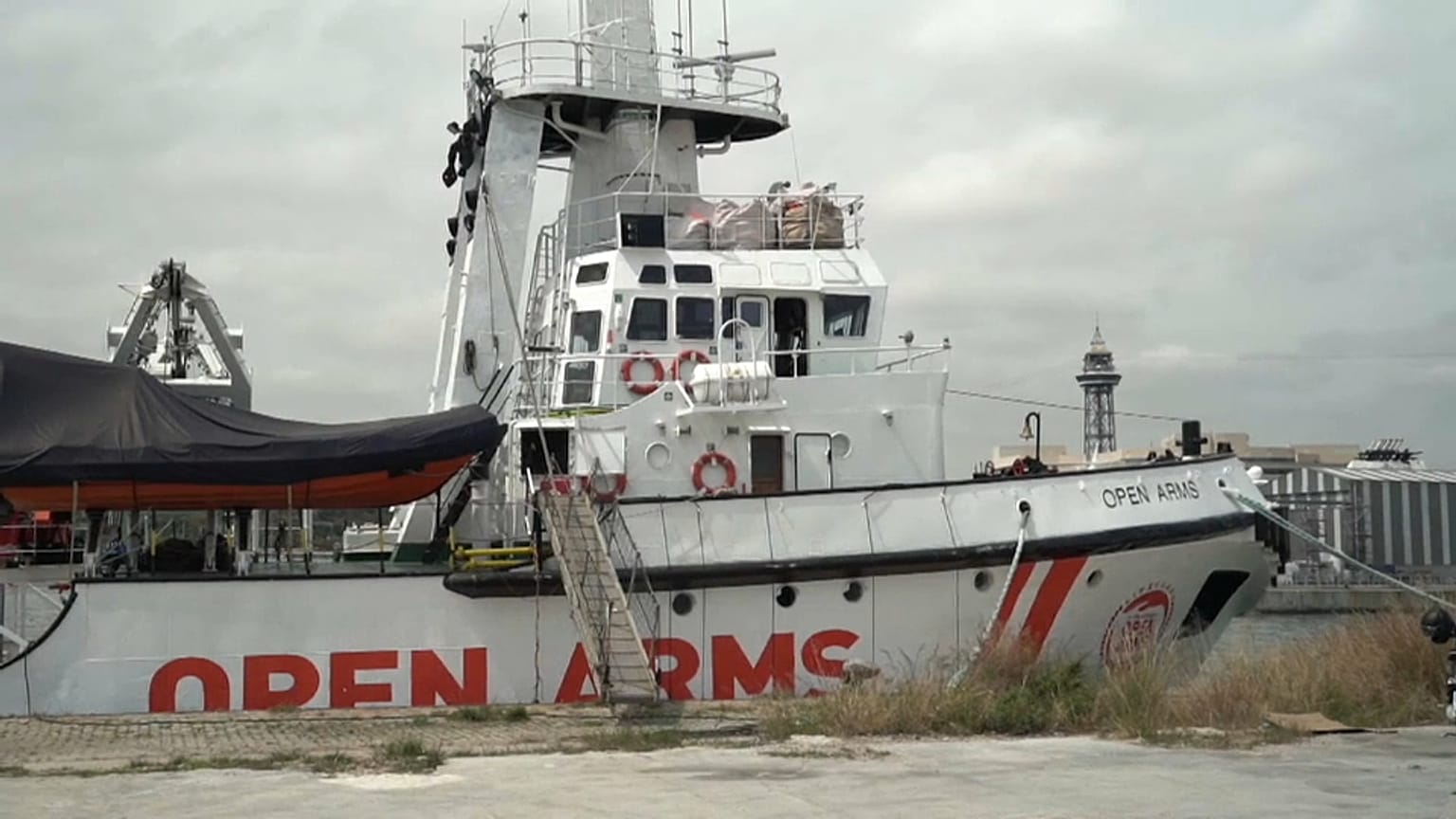 Open Arms può lasciare il porto di Barcellona