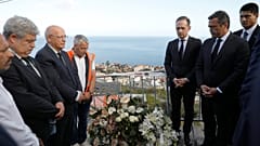 Der deutsche Außenminister Heiko Maas besucht die Unfallstelle in Madeira