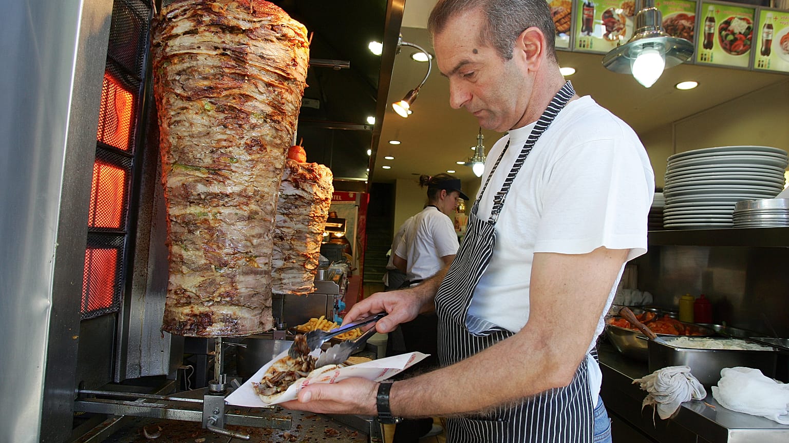 Στο επίκεντρο το σουβλάκι και η τιμή του