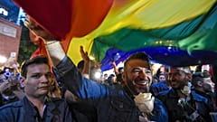 LGBTİ etkinliklere getirilen kısıtlama kaldırıldı