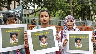 Bangladeş'te katledilen Nusrat'ın cenazesi