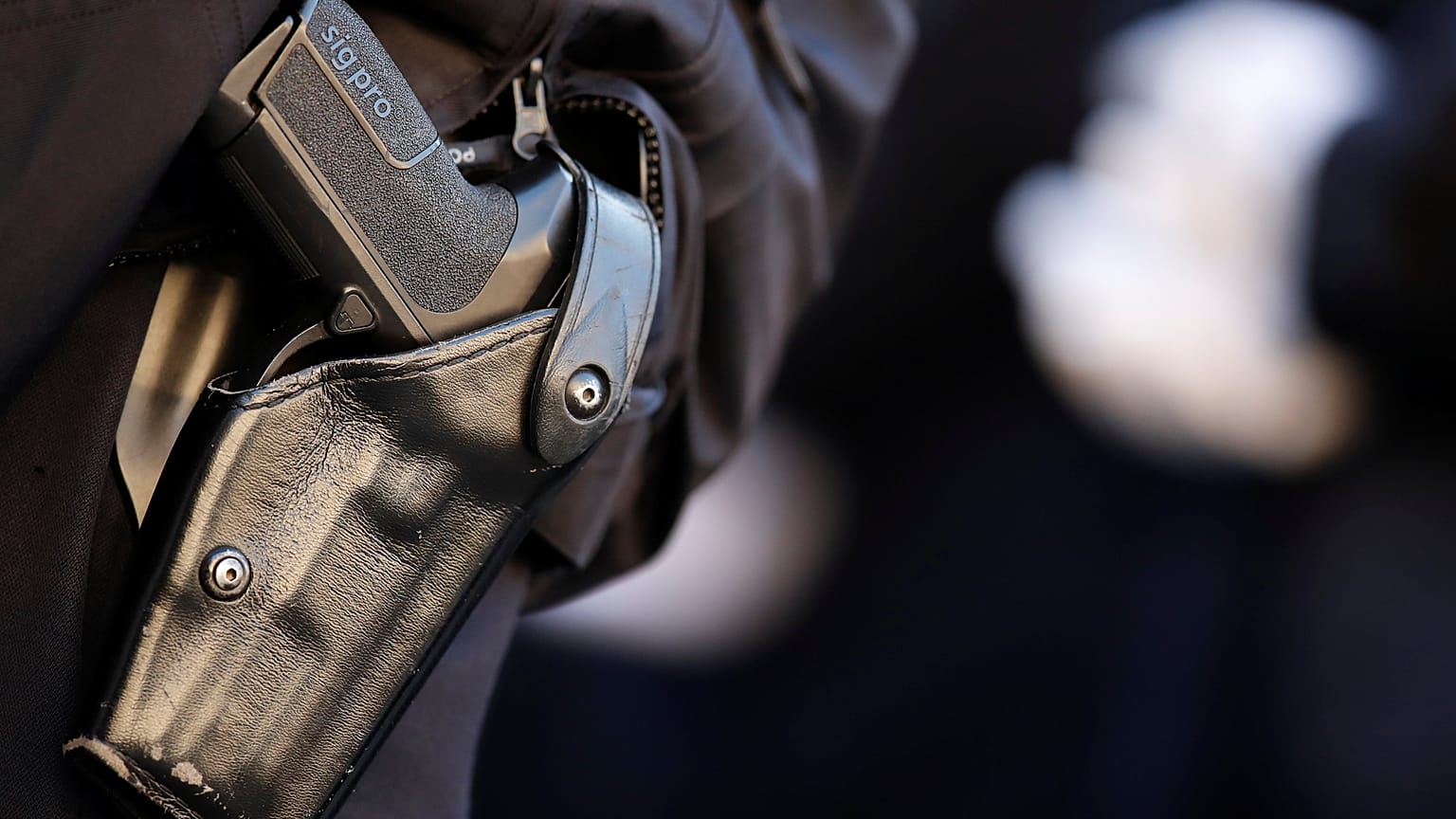 Les suicides de policiers français, reflet d'un malaise européen
