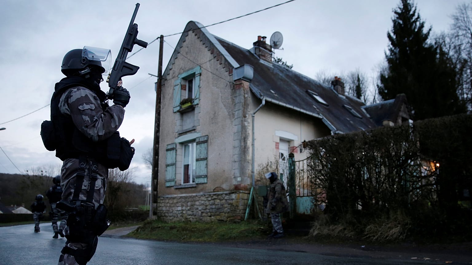 Francia, suicidi tra le forze di polizia: nel 2019 già il doppio rispetto al 2018