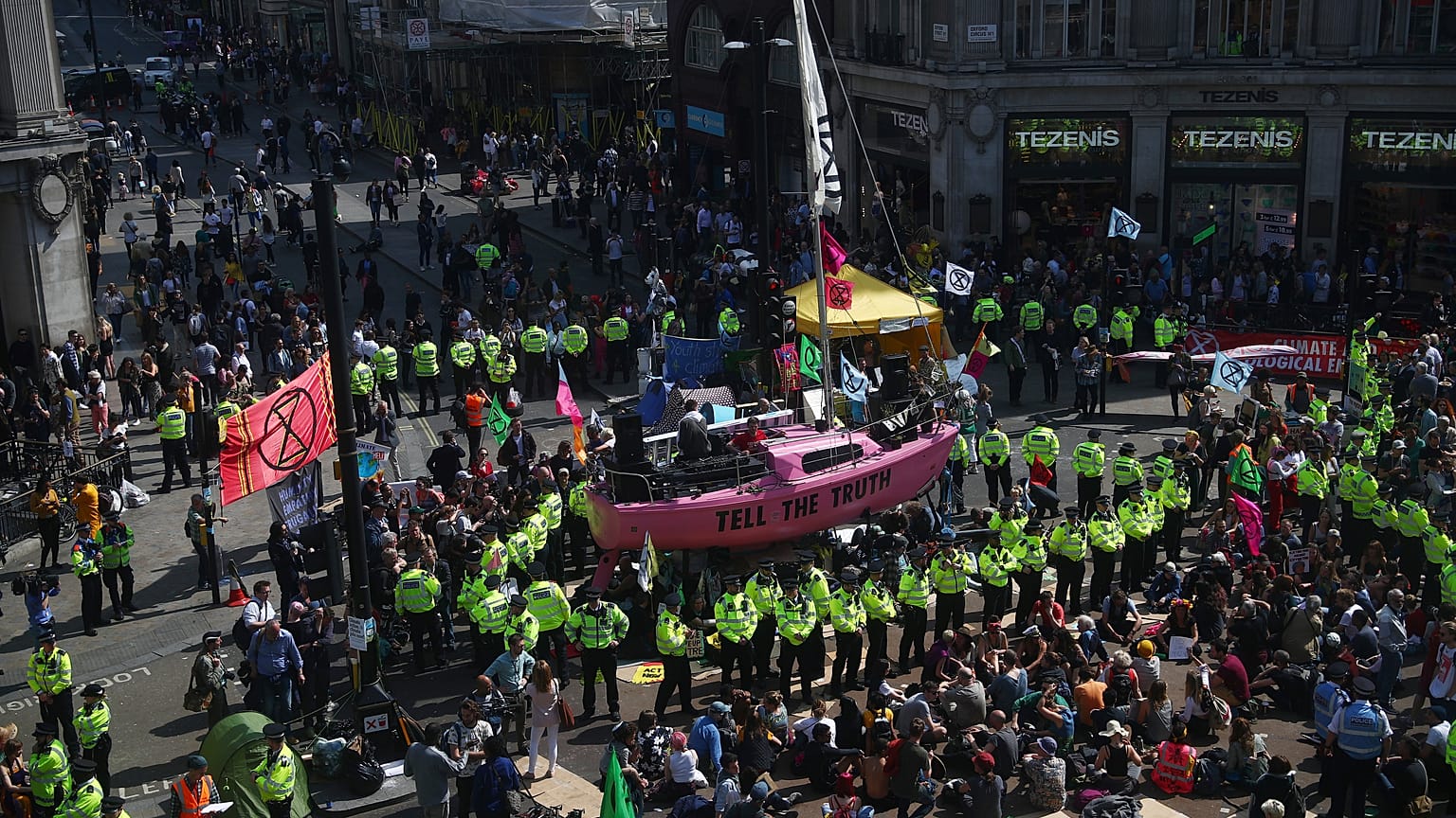 Manifestação pelo clima paralisa Londres