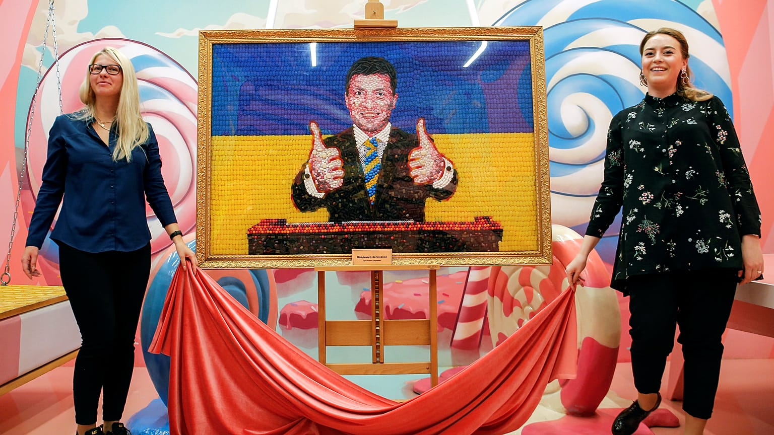Aktör ve komedyen Zelenskiy Ukrayna'nın yeni devlet başkanı olabilir mi?