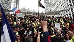 فرنسا تحذر من أعمال شغب أثناء احتجاجات "السترات الصفراء" يوم السبت