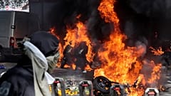 Motorbikes on fire at Yellow Vest protest on Saturday