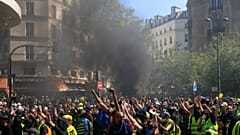 "Bringt Euch doch um"- Schock nach Gelbwesten-Spruch  gegen Polizisten