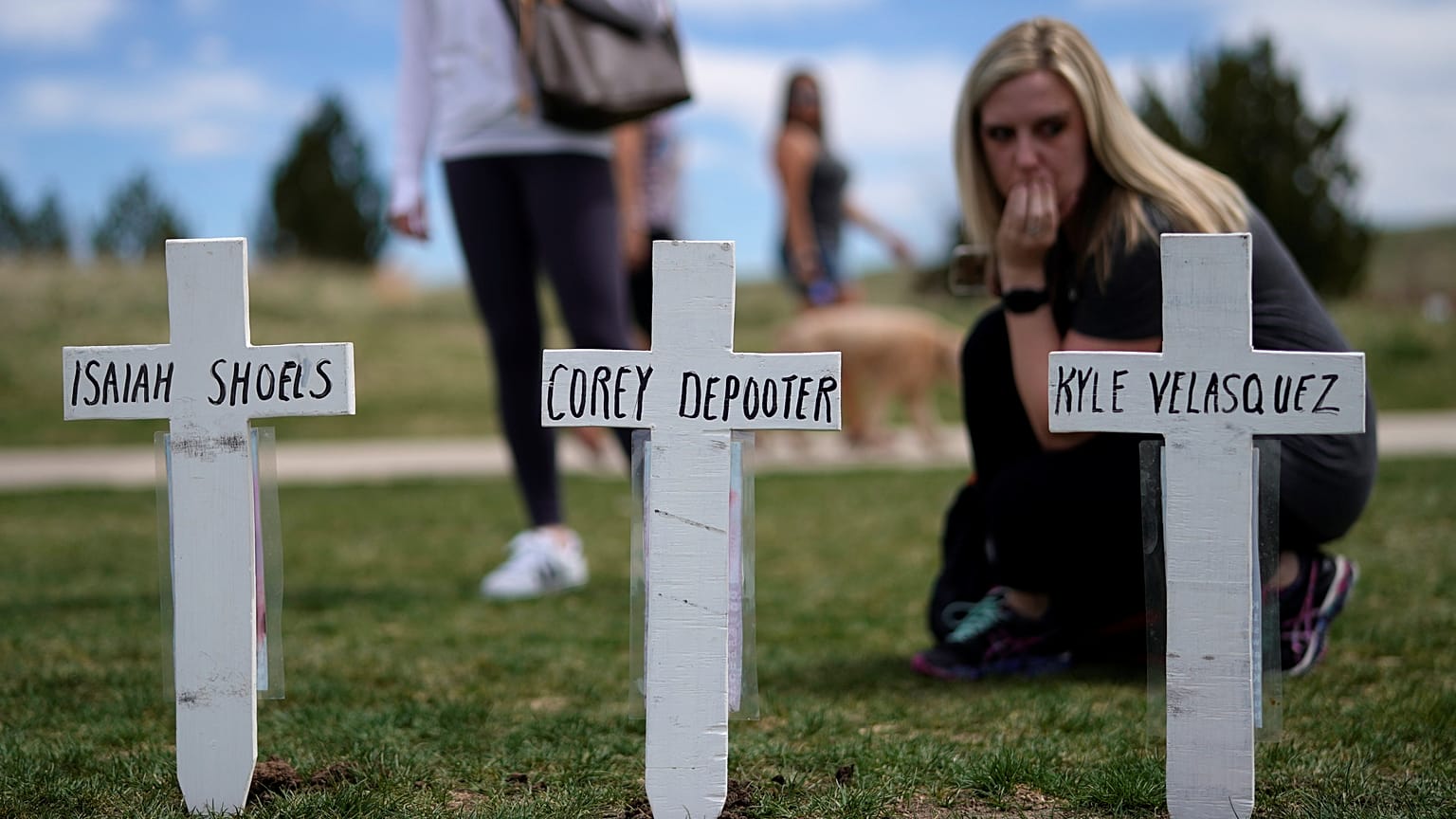 Vingt ans après, le lycée Columbine commémore la tuerie