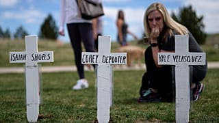 Vingt ans après, le lycée Columbine commémore la tuerie