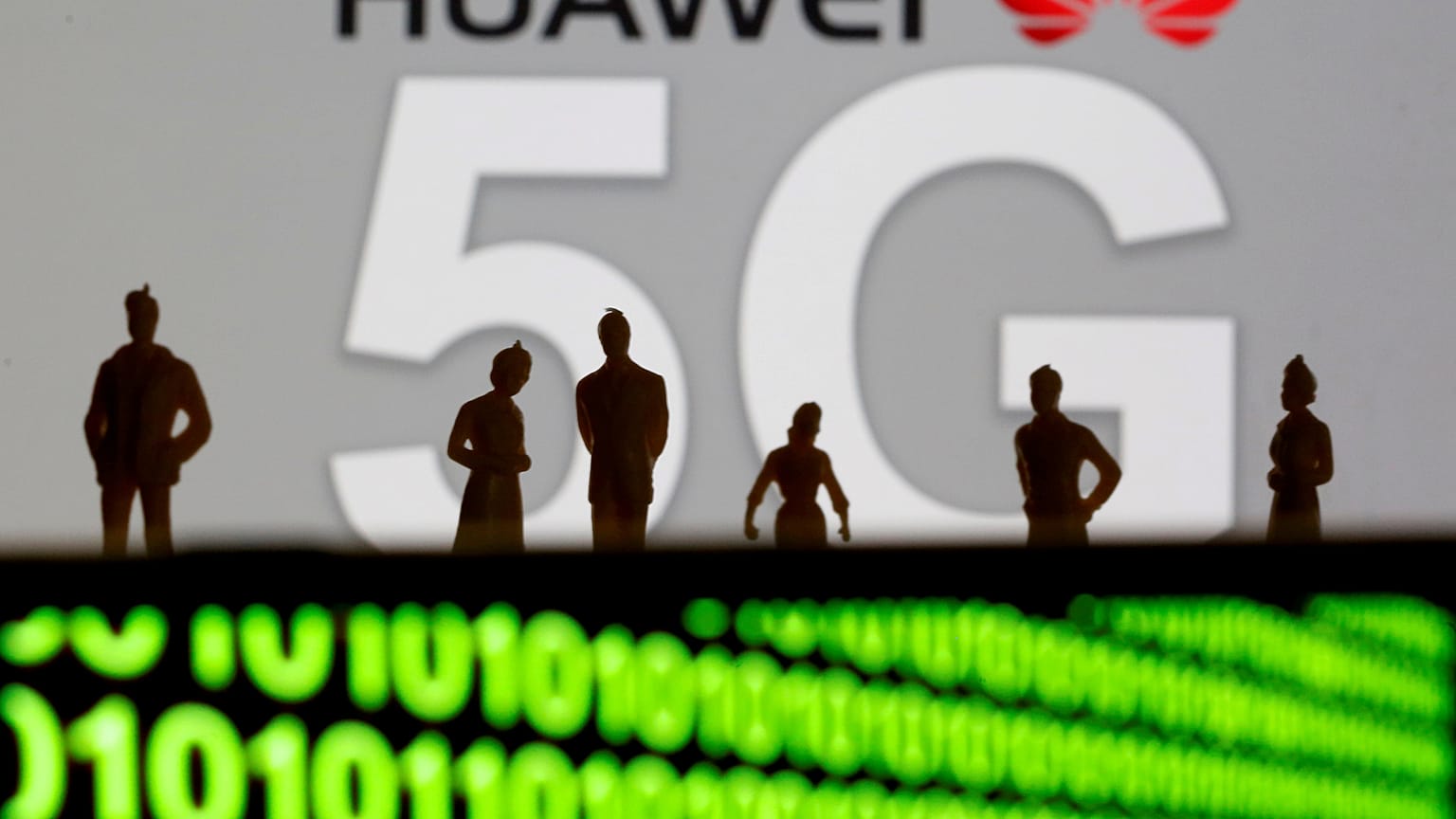 CIA uyardı: Huawei Çin devlet istihbarat örgütünden mali destek alıyor