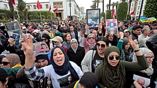 شاهد: آلاف المغاربة يتظاهرون بالرباط للمطالبة بالإفراج عن معتقلي حراك الريف 