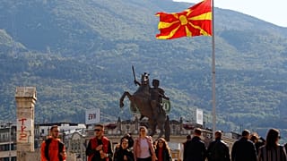 North Macedonia pro-Western candidate wins first round of presidential poll