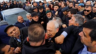 Kemal Kilicdaroglu attacked by a man during a funeral ceremony near Ankara