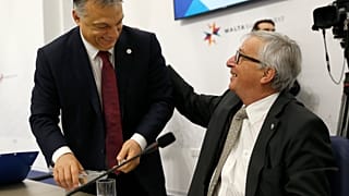 Orbánnal példálózva hirdet harcot Juncker az álhírek ellen