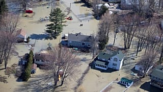 Une partie du Québec sous les eaux, 1500 personnes évacuées