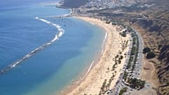 Címlapkép: Playa de Las Teresitas, Tenerife, wikimedia commun