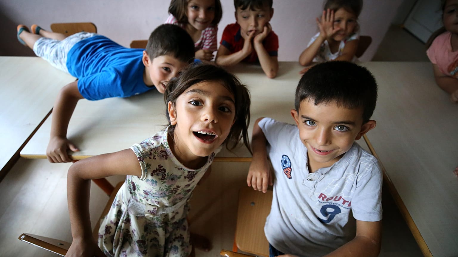23 Nisan: Maddi yoksunluk pençesindeki çocuklara da bayram mı?