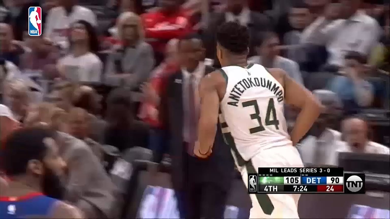 NBA Playoff: i Milwaukee Bucks vincono a Detroit e passano il turno
