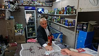 أحد متاجر بيع المشروبات الكحولية في الموصل