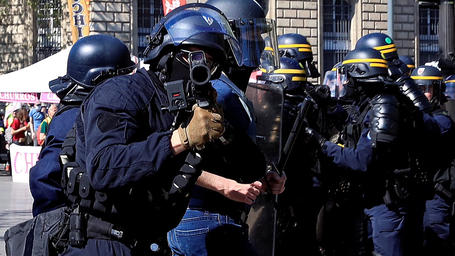 Γαλλία: Φυλάκιση σε 49χρονο γιατί προέτρεπε αστυνομικούς να αυτοκτονήσουν