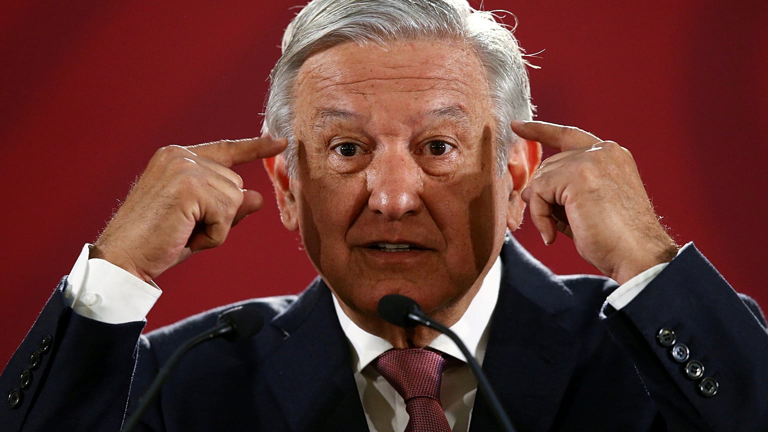López Obrador arremete contra la prensa