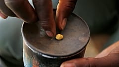 امارات به دروازه قاچاق میلیاردها دلار طلای آفریقا بدل شده است