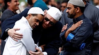 نيوزيلندا تمنح عائلات ضحايا مجزرة المسجدين إقامة دائمة