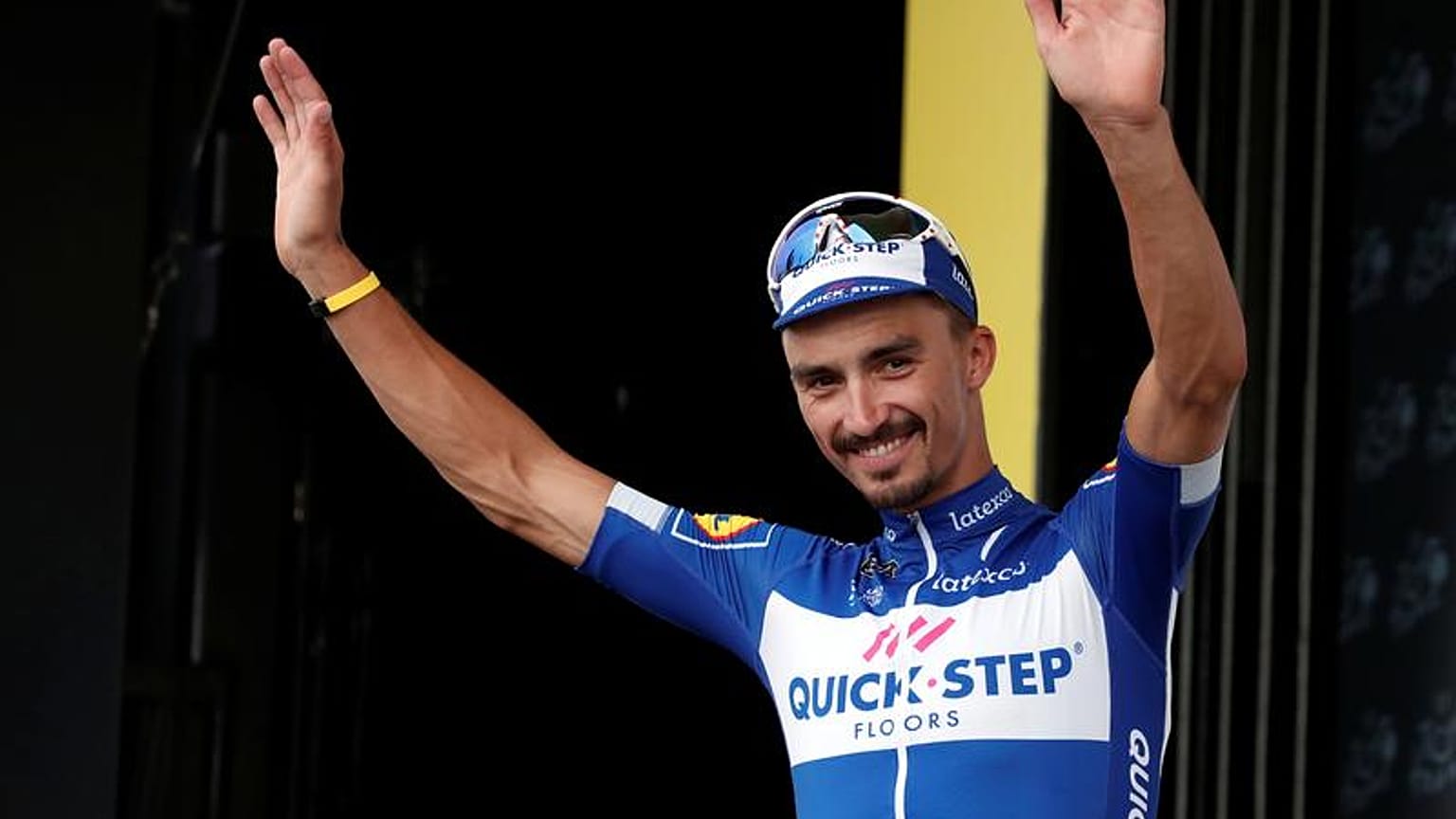 Julian Alaphilippe sempre più "Cannibale": vince anche la Freccia Vallone
