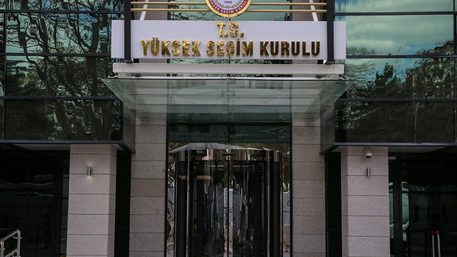 YSK, MHP'nin olağanüstü itirazı sonrası Maltepe'de sandık görevlendirmeleri ile ilgili bilgi istedi