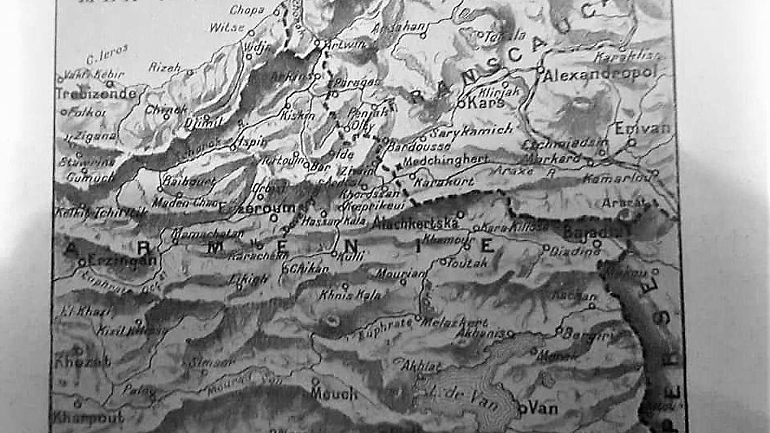 Fransız L'illustration, 1915'te Doğu Karadeniz ve Doğu Anadolu'yu Ermenistan olarak göstermiş