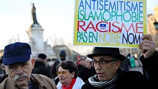 Javul az elfogadás, de durvul a rasszizmus Franciaországban
