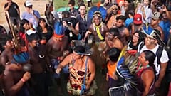 Bunt und laut: Protest in Brasilia