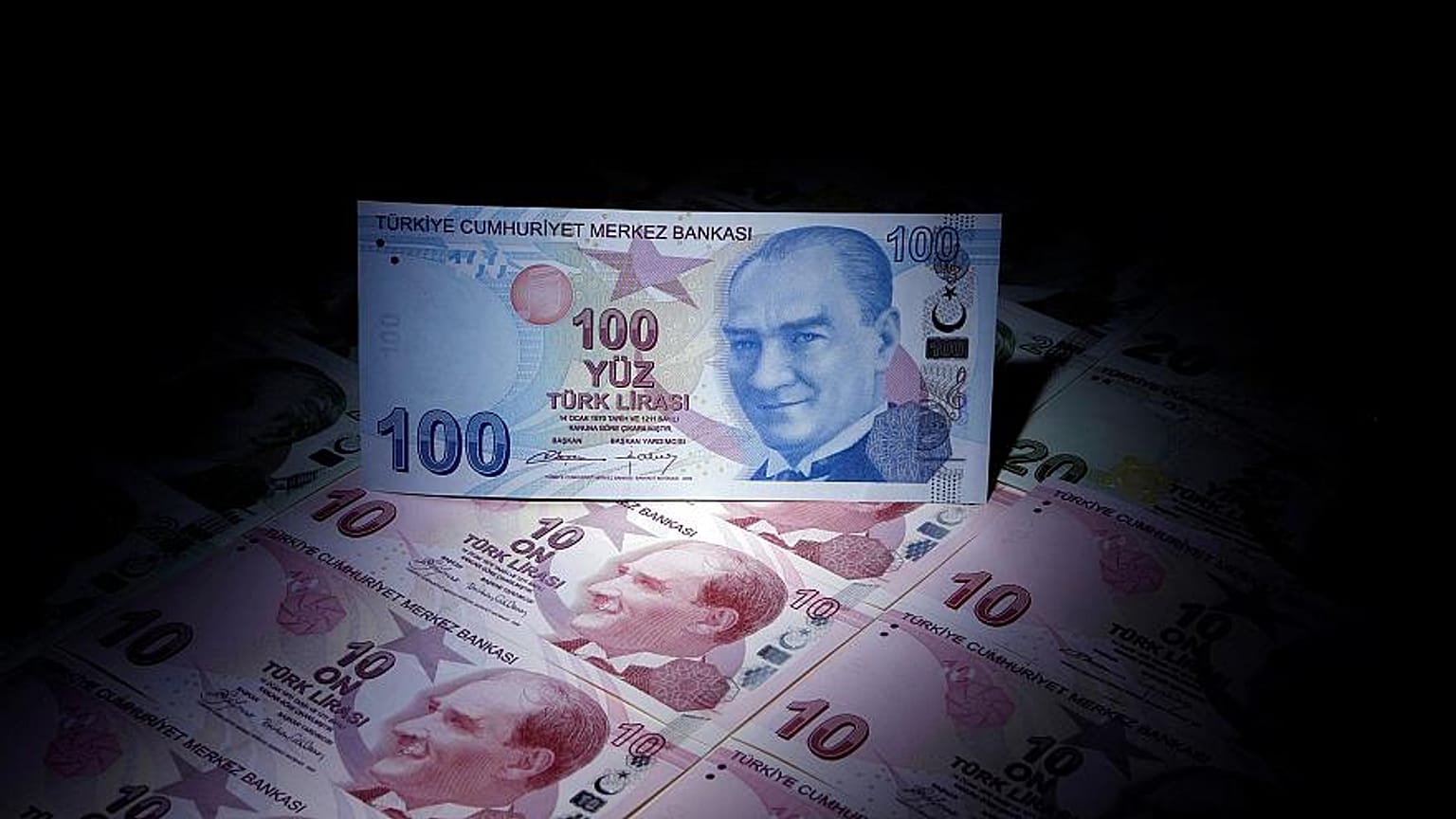 "Faiz kararı sonrası Merkez Bankası bir açmazda olduğunu ima ediyor"