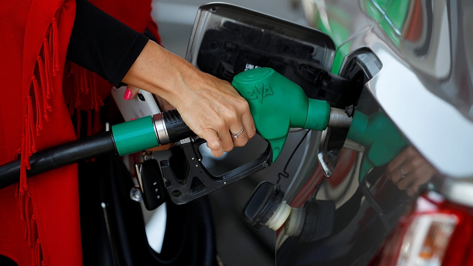 El precio del petróleo se dispara debido a la presión sobre Irán