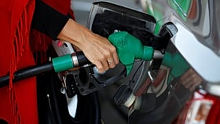 El precio del petróleo se dispara debido a la presión sobre Irán