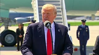 Trump, battuta d'arresto per i tagli sull'aborto: la giustizia federale dice "no"