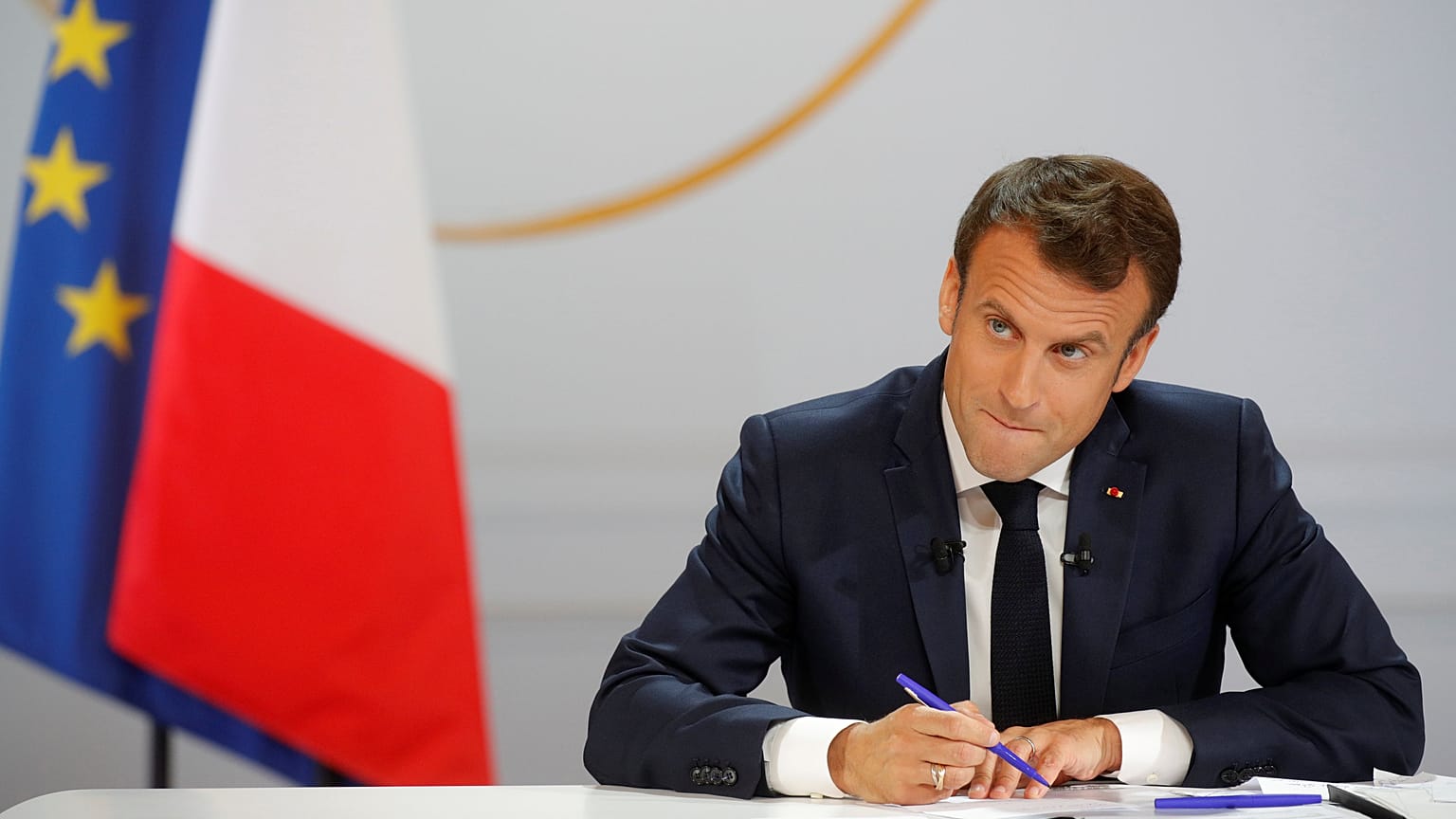 Fransız gazeteciden Macron'a: Kör mü yoksa sağır mısınız, halkın öfkesini neden anlayamadınız?