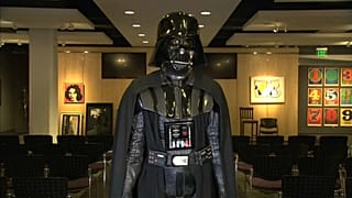 «Στο σφυρί» το κοστούμι του Darth Vader