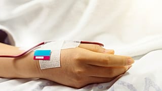 "Bir mucizeye tanıklık ettim": Annem Munira 27 yıl kaldığı komadan adımı söyleyerek uyandı
